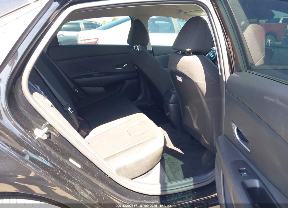 2024 HYUNDAI ELANTRA VIN: KMHLM4DG7RU805561