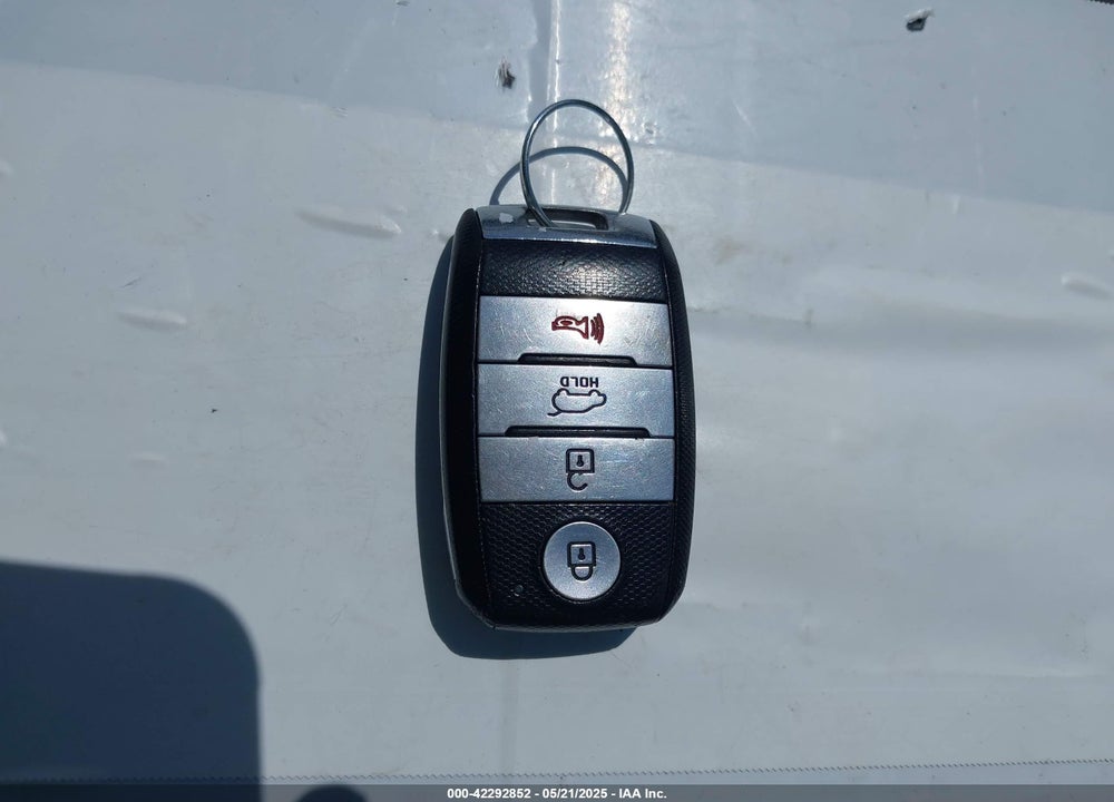 2017 KIA SOUL EV VIN: KNDJP3AE8H7020222