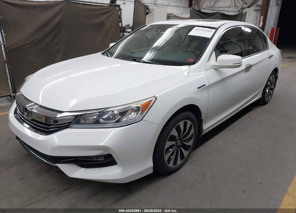 2017 HONDA ACCORD HYBRID VIN: JHMCR6F58HC000975