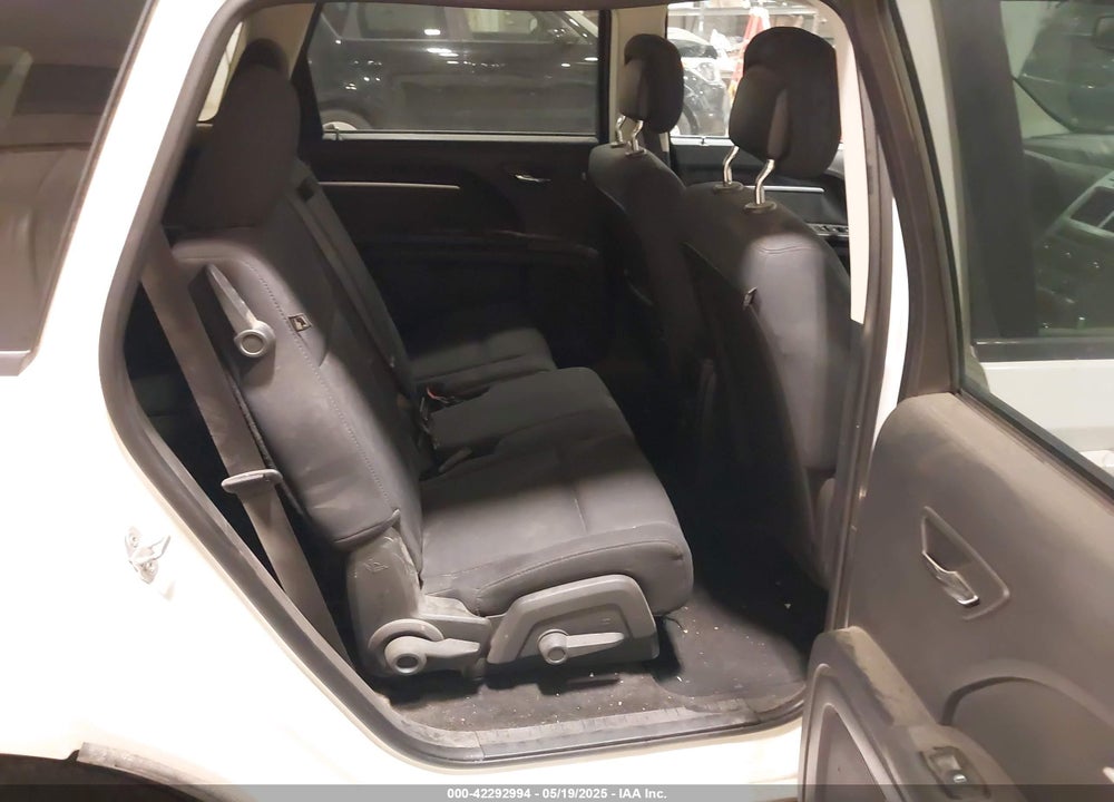 2010 DODGE JOURNEY SXT VIN: 3D4PH5FV3AT199270