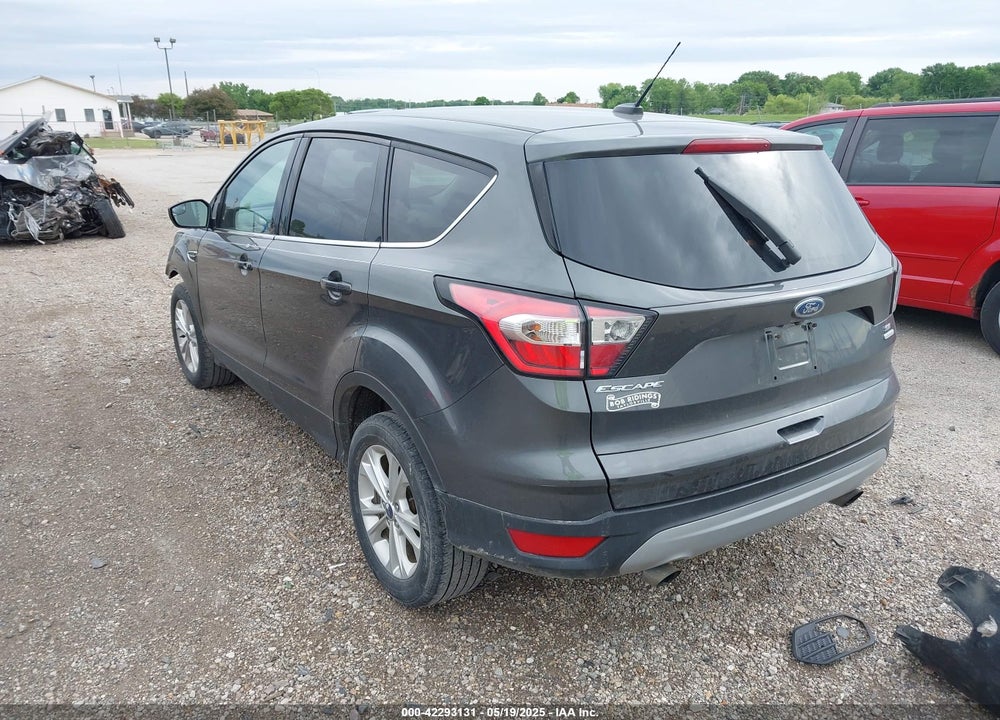 2017 FORD ESCAPE VIN: 1FMCU0GD2HUE45561