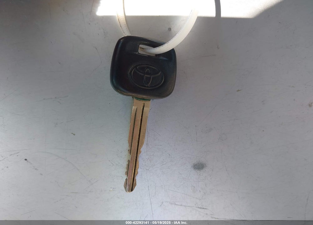 2004 TOYOTA CAMRY VIN: 4T1BE32K84U310479