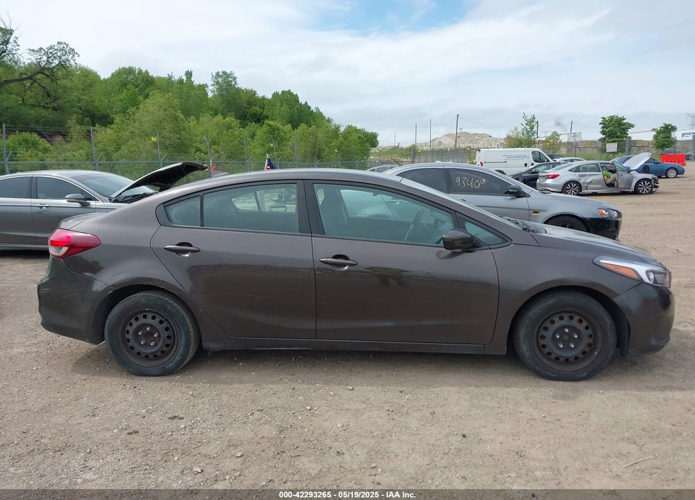 2018 KIA FORTE LX VIN: 3KPFL4A74JE190494