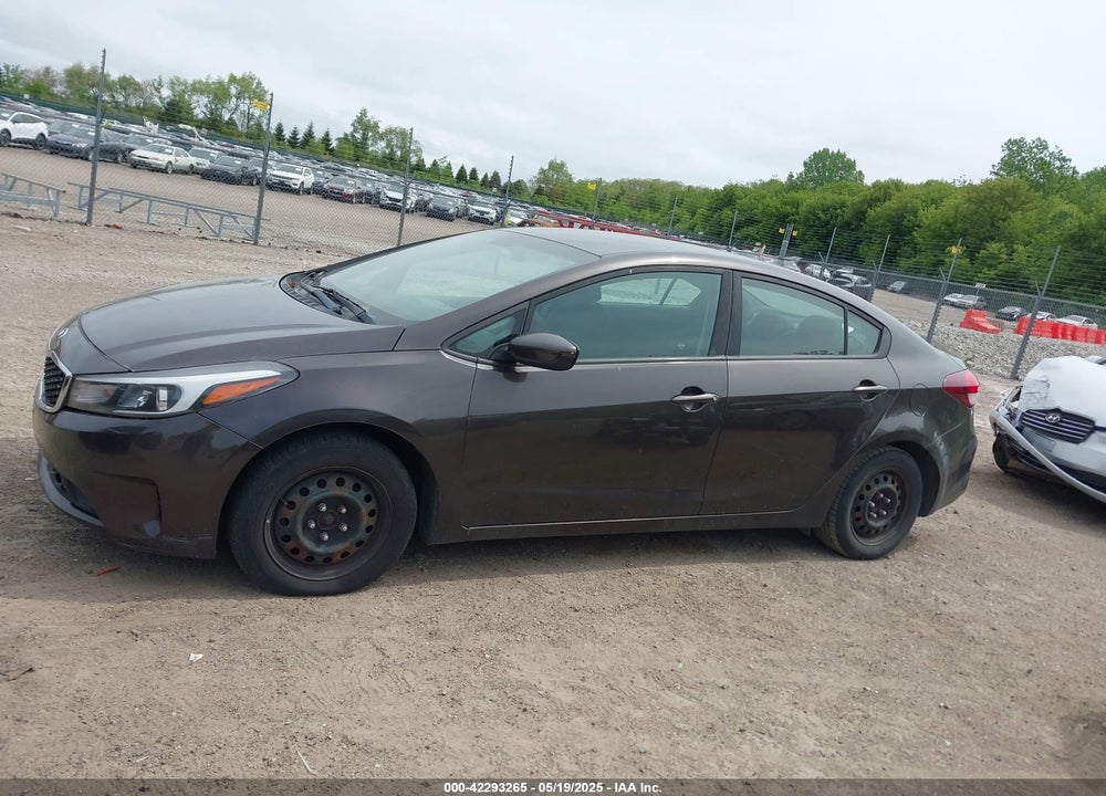 2018 KIA FORTE LX VIN: 3KPFL4A74JE190494