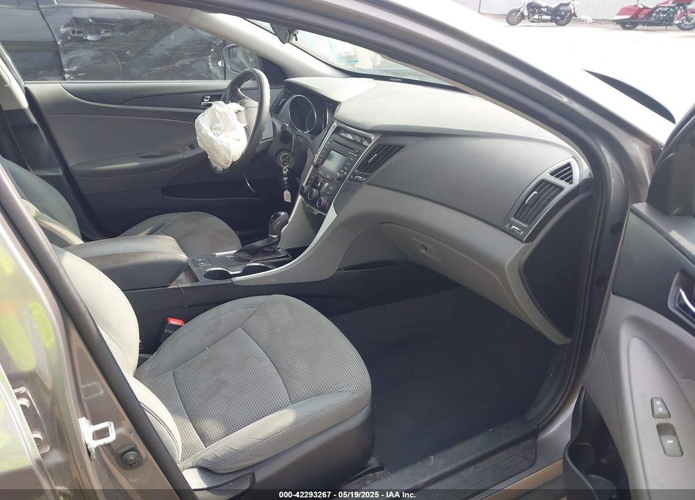2014 HYUNDAI SONATA VIN: 5NPEB4ACXEH938923