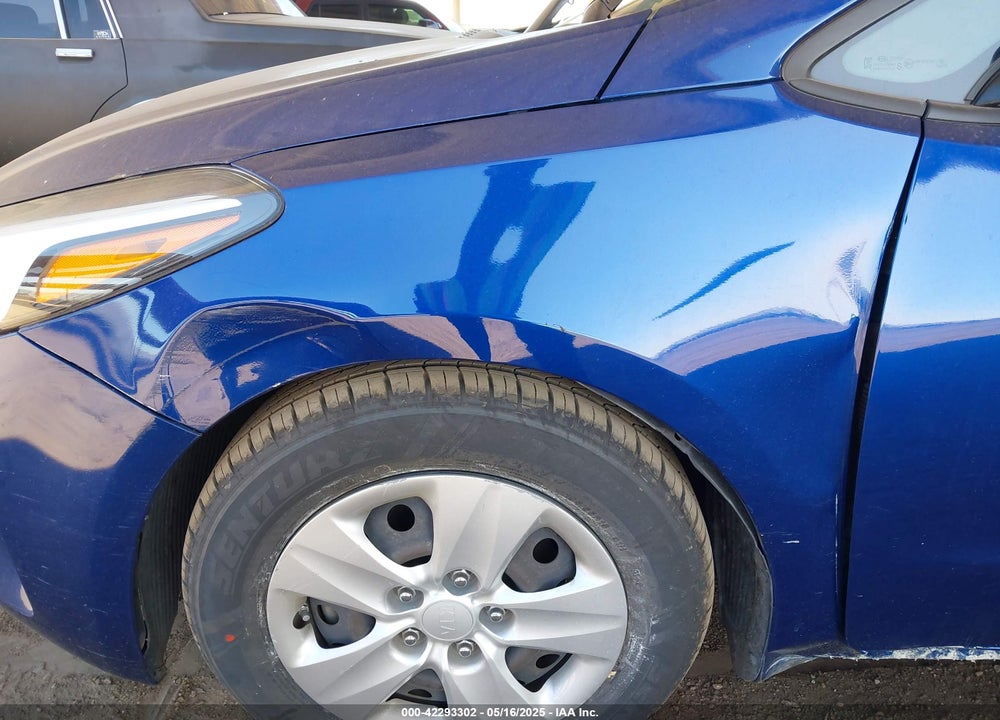 2018 KIA FORTE LX VIN: 3KPFK4A77JE168413