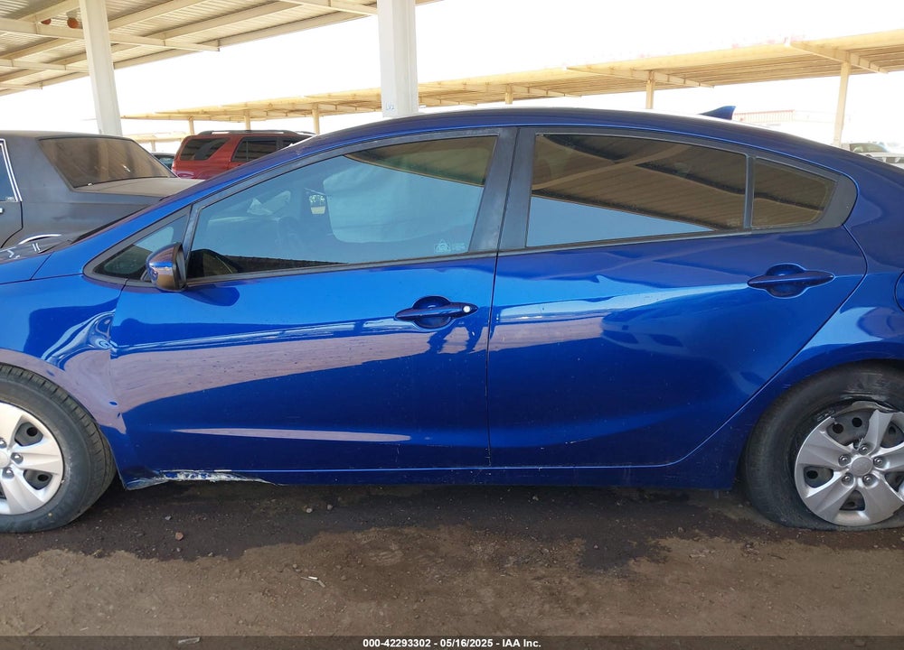 2018 KIA FORTE LX VIN: 3KPFK4A77JE168413