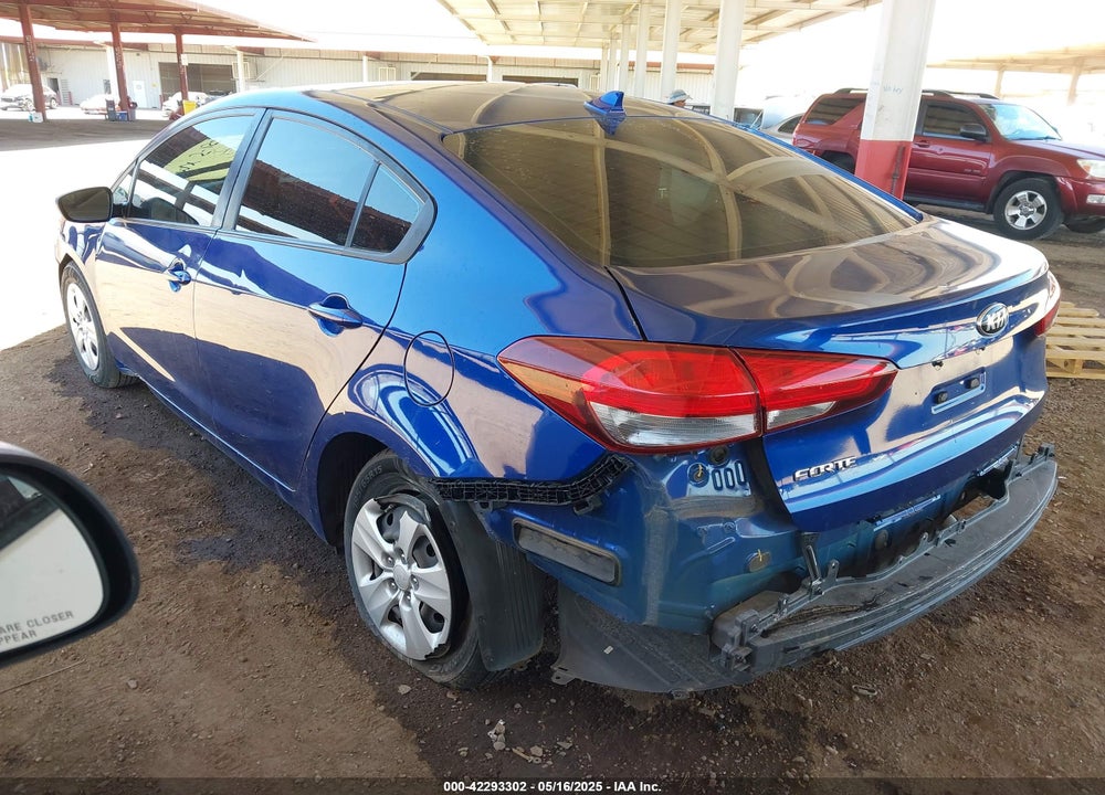 2018 KIA FORTE LX VIN: 3KPFK4A77JE168413