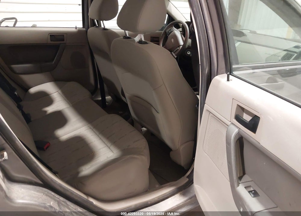 2009 FORD FOCUS VIN: 1FAHP35N29W224231