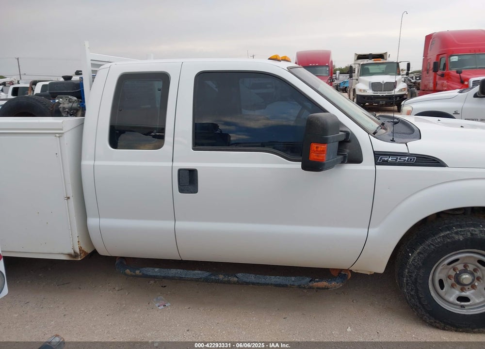 2015 FORD F-350 CHASSIS XL VIN: 1FD7X3E68FEA71639