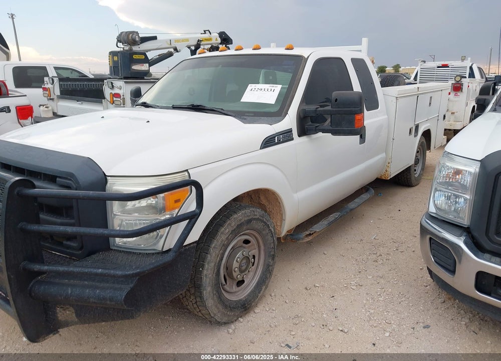 2015 FORD F-350 CHASSIS XL VIN: 1FD7X3E68FEA71639