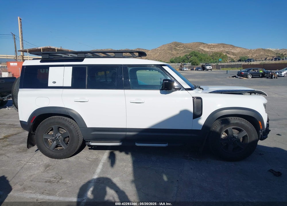 2023 LAND ROVER DEFENDER 110 S VIN: SALEJ7EX8P2110657
