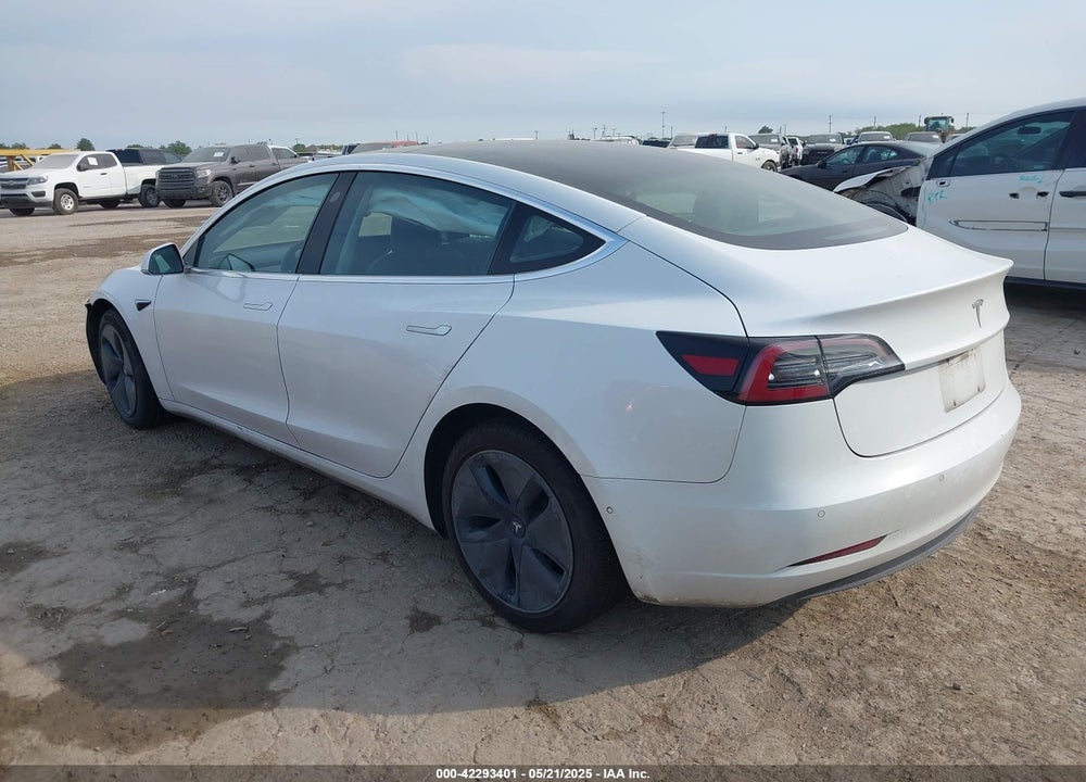 2018 TESLA MODEL 3 VIN: 5YJ3E1EA2JF047765