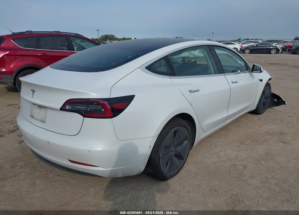 2018 TESLA MODEL 3 VIN: 5YJ3E1EA2JF047765