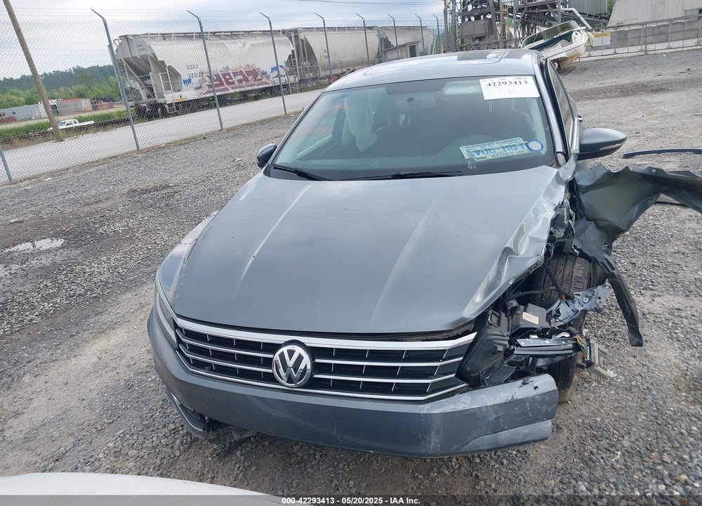 2018 VOLKSWAGEN PASSAT VIN: 1VWBA7A35JC011922