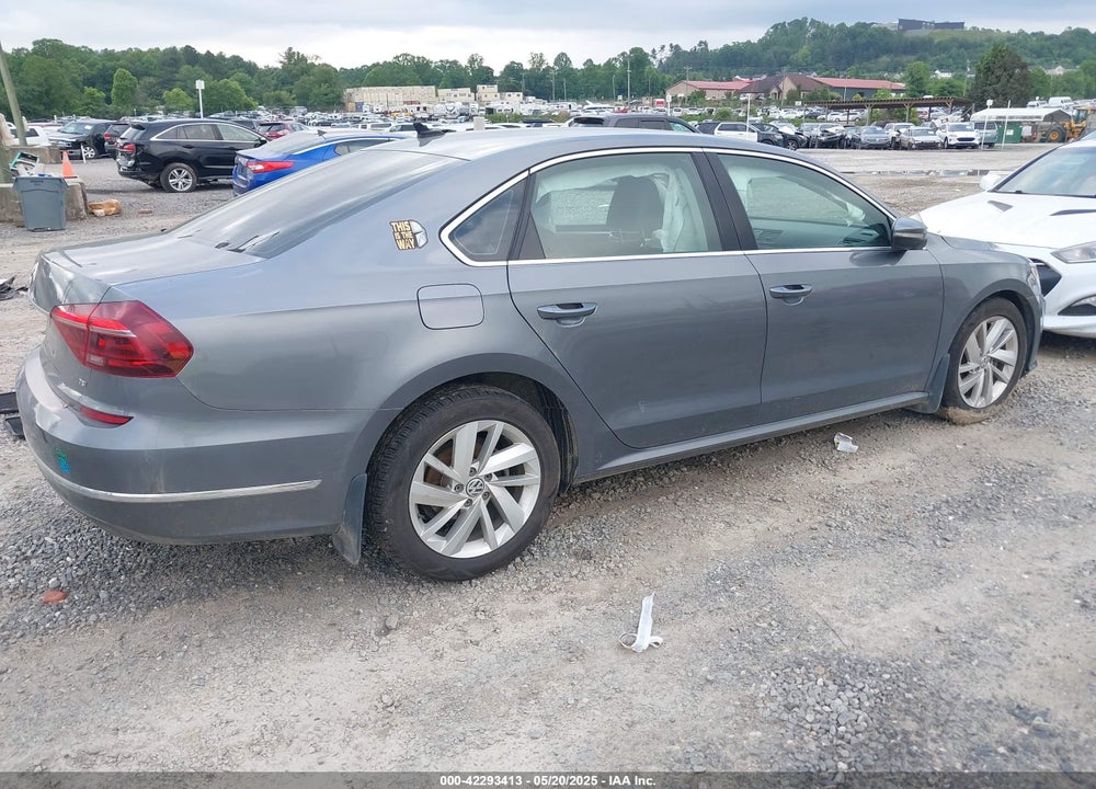 2018 VOLKSWAGEN PASSAT VIN: 1VWBA7A35JC011922