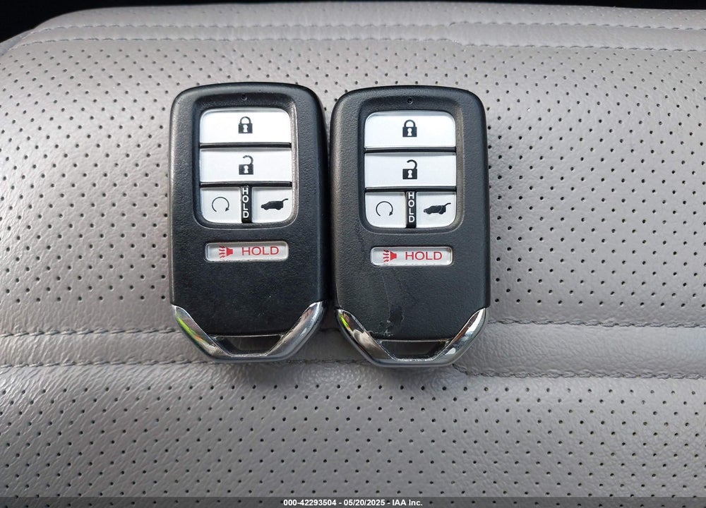 2018 HONDA CR-V VIN: 2HKRW2H84JH609530