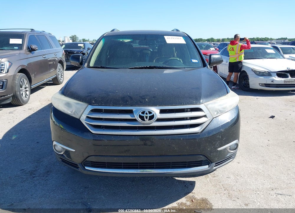 2011 TOYOTA HIGHLANDER VIN: 5TDYK3EH3BS032308