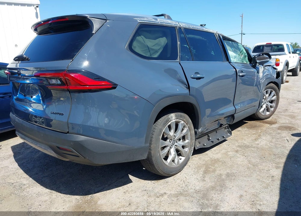 2024 TOYOTA GRAND HIGHLANDER LIMITED VIN: 5TDAAAB58RS023164