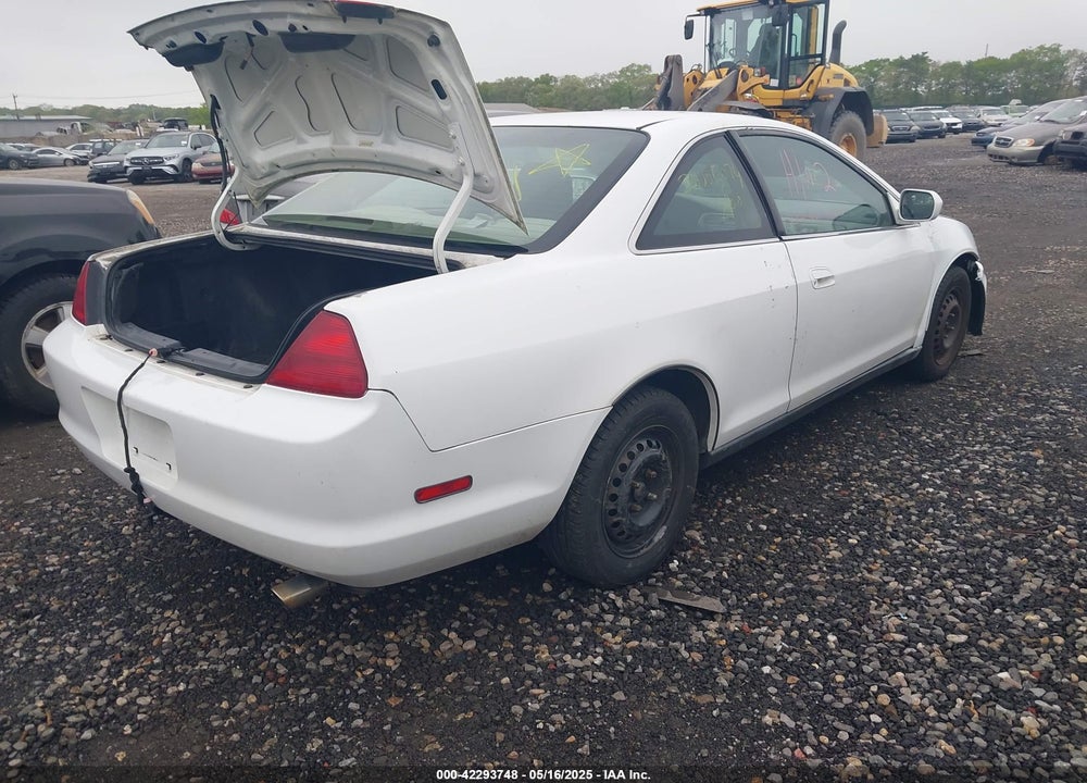 1999 HONDA ACCORD LX VIN: 1HGCG3241XA011198