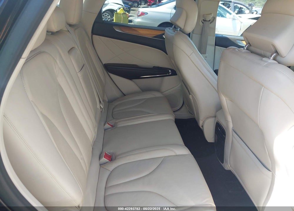 2015 LINCOLN MKC VIN: 5LMCJ1A99FUJ28888
