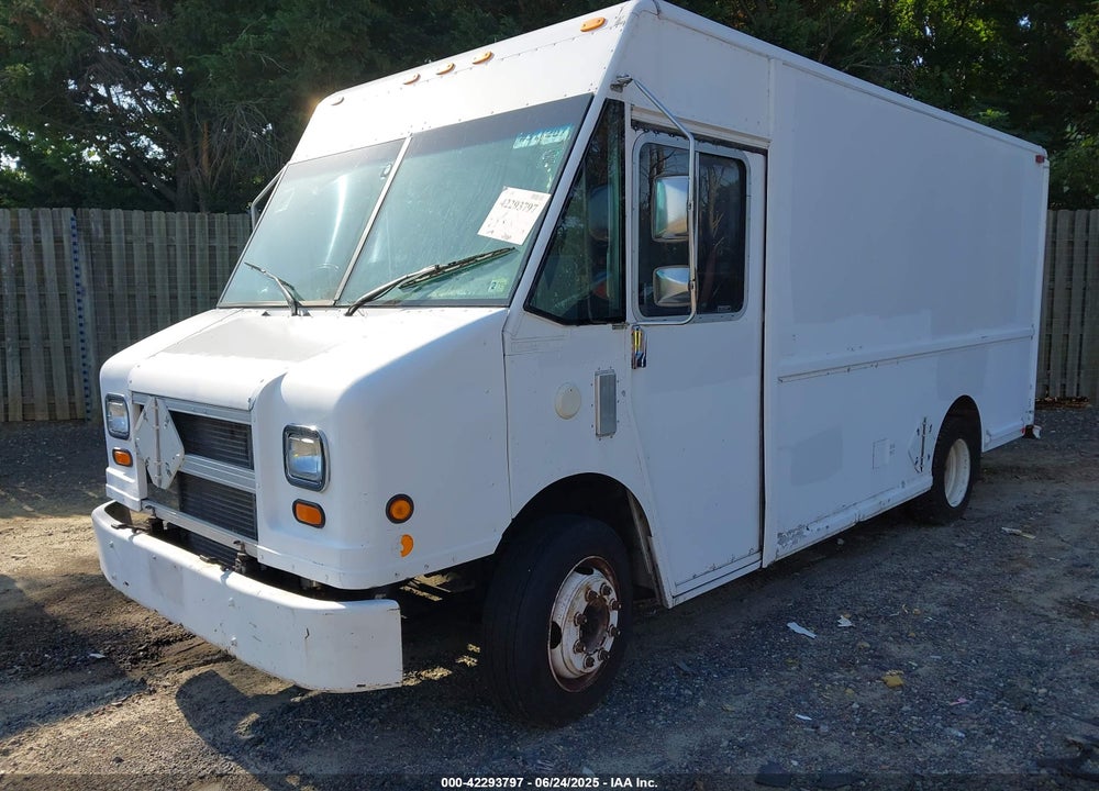 2005 FREIGHTLINER CHASSIS M LINE WALK-IN VAN VIN: 4UZAANBW15CV18992