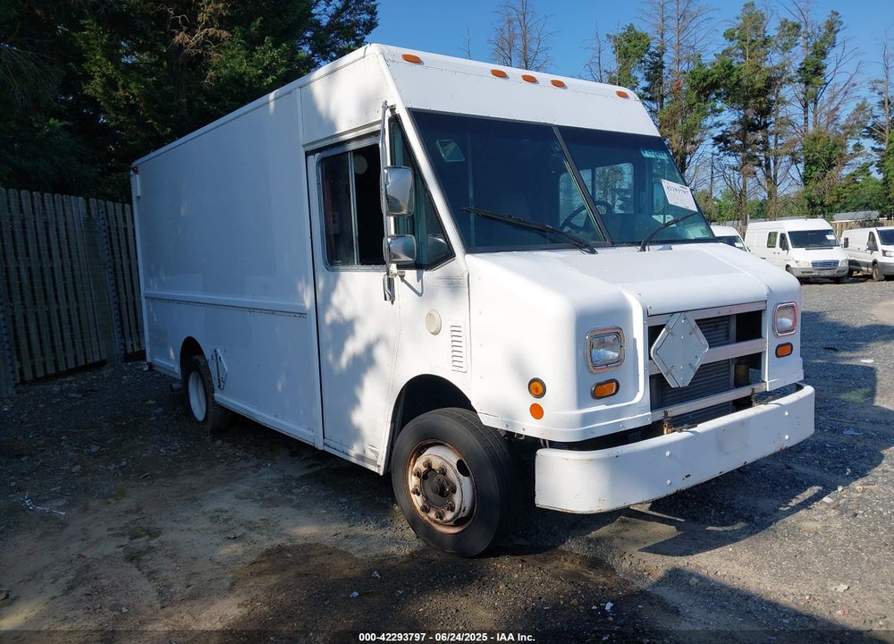 2005 FREIGHTLINER CHASSIS M LINE WALK-IN VAN VIN: 4UZAANBW15CV18992