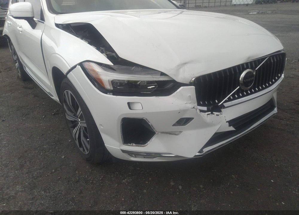 2023 VOLVO XC60 B5 PLUS BRIGHT THEME VIN: YV4L12RN1P1205347