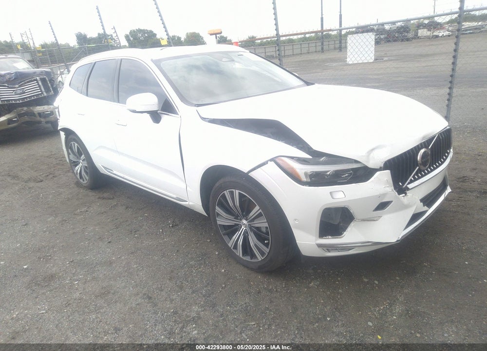 2023 VOLVO XC60 B5 PLUS BRIGHT THEME VIN: YV4L12RN1P1205347