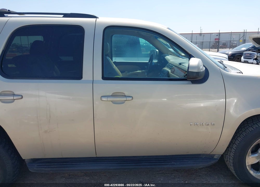 2011 CHEVROLET TAHOE VIN: 1GNSCBE08BR108649