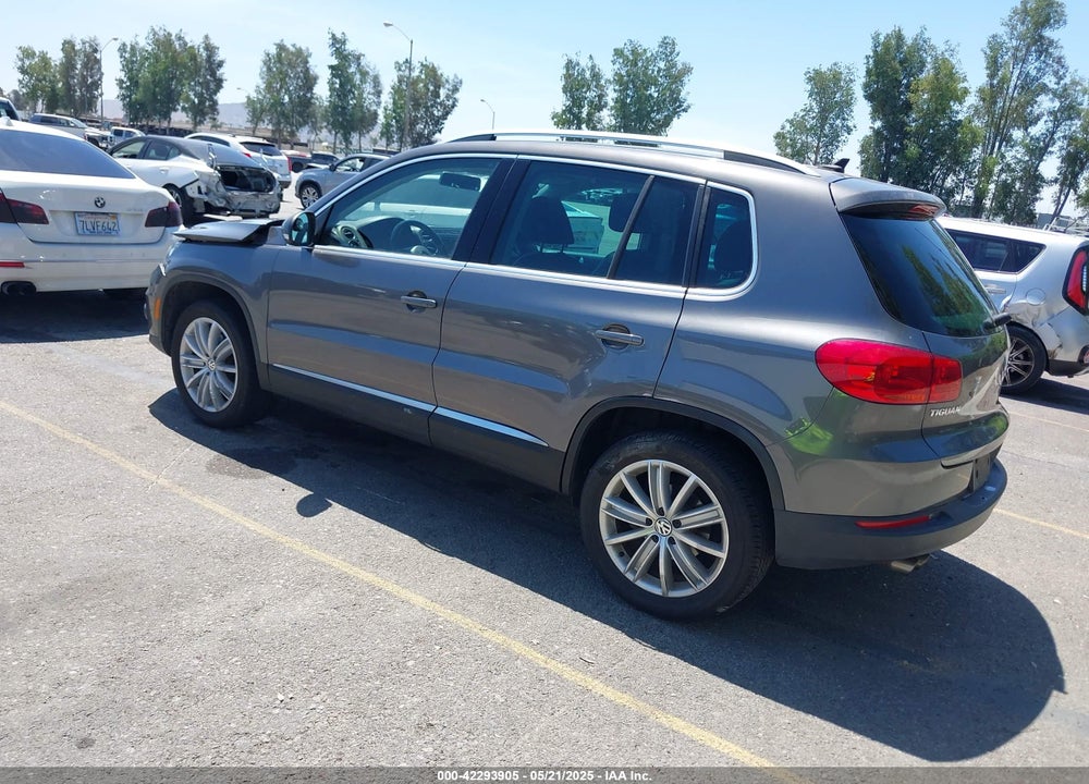 2015 VOLKSWAGEN TIGUAN VIN: WVGAV7AX4FW561281
