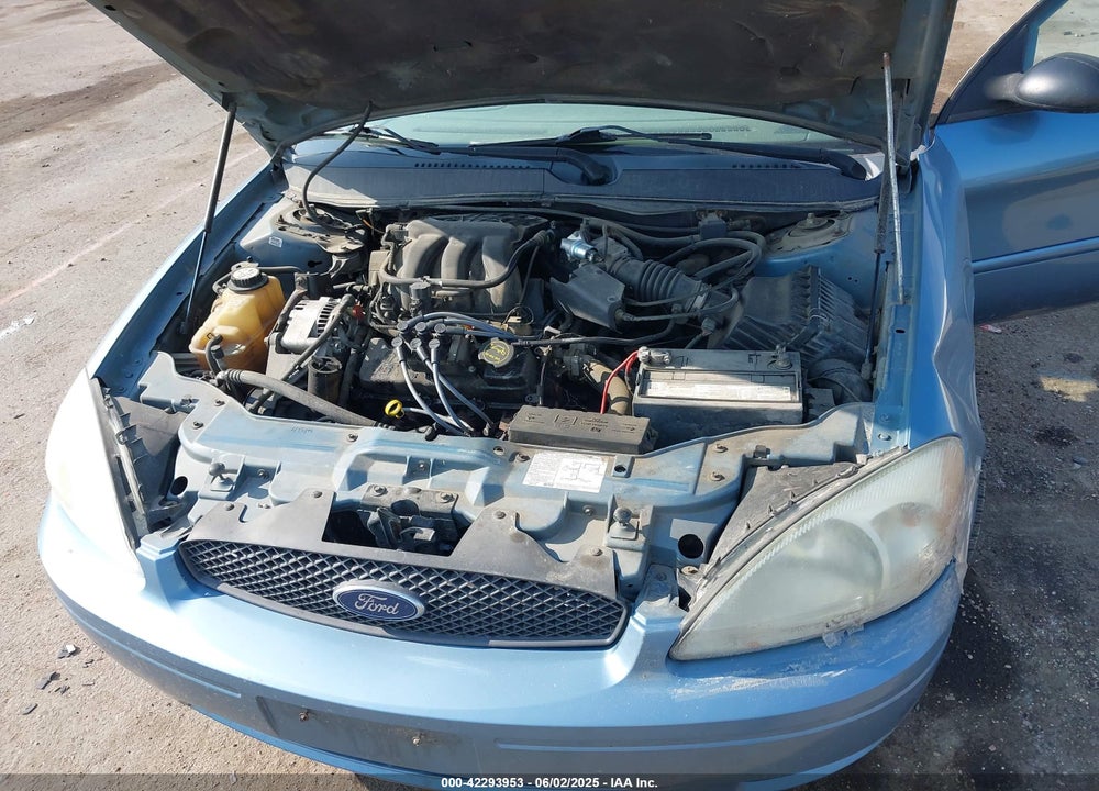2005 FORD TAURUS SE VIN: 1FAFP53275A239925