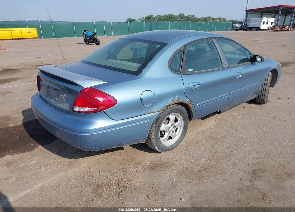 2005 FORD TAURUS SE VIN: 1FAFP53275A239925