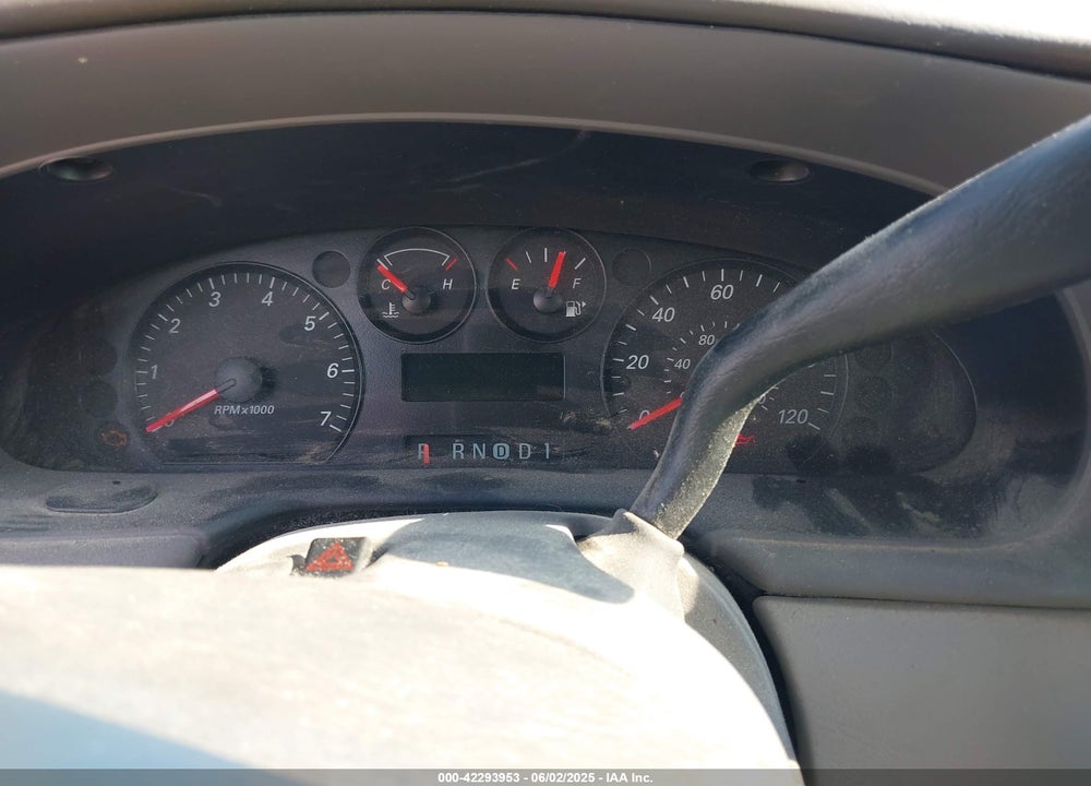 2005 FORD TAURUS SE VIN: 1FAFP53275A239925