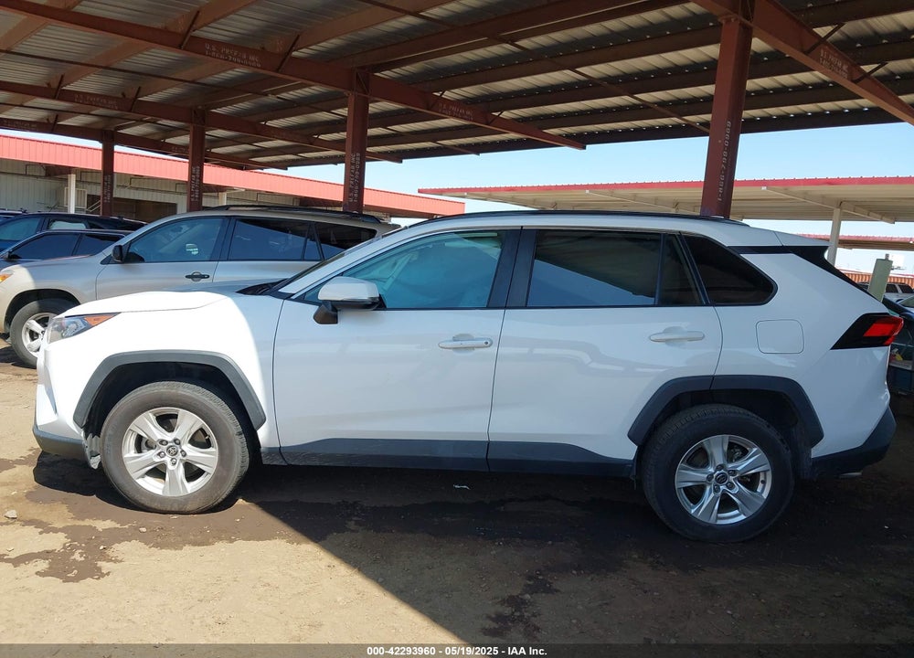 2021 TOYOTA RAV4 XLE VIN: 2T3W1RFV7MW158786