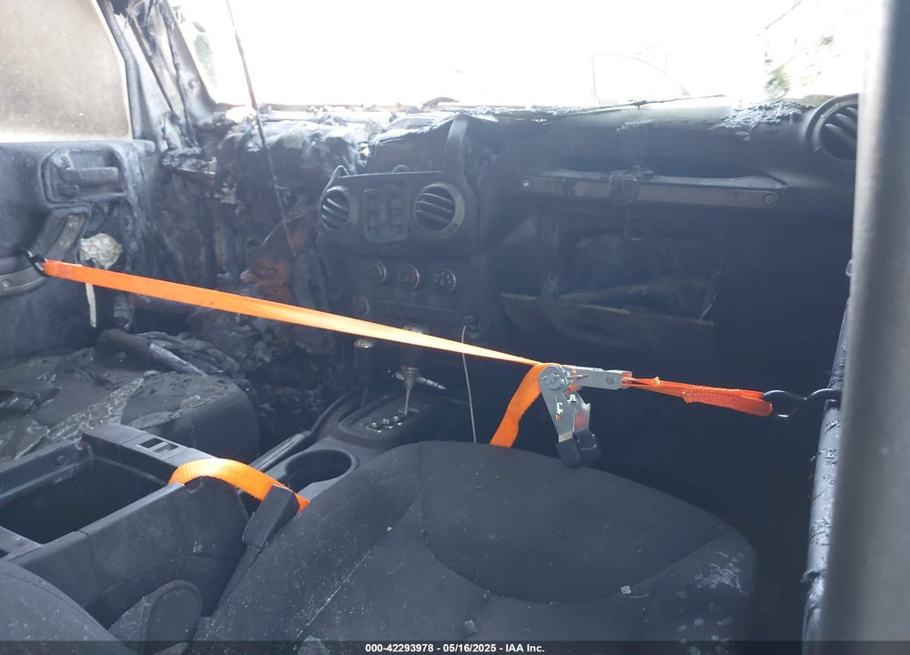 2015 JEEP WRANGLER UNLIMITED SPORT VIN: 1C4BJWDG5FL745527