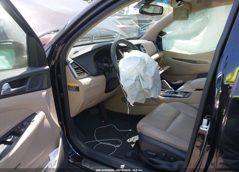 2017 HYUNDAI TUCSON LIMITED VIN: KM8J33A26HU373427