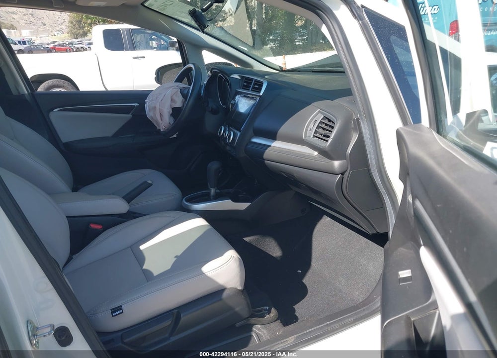 2017 HONDA FIT VIN: JHMGK5H71HS014706