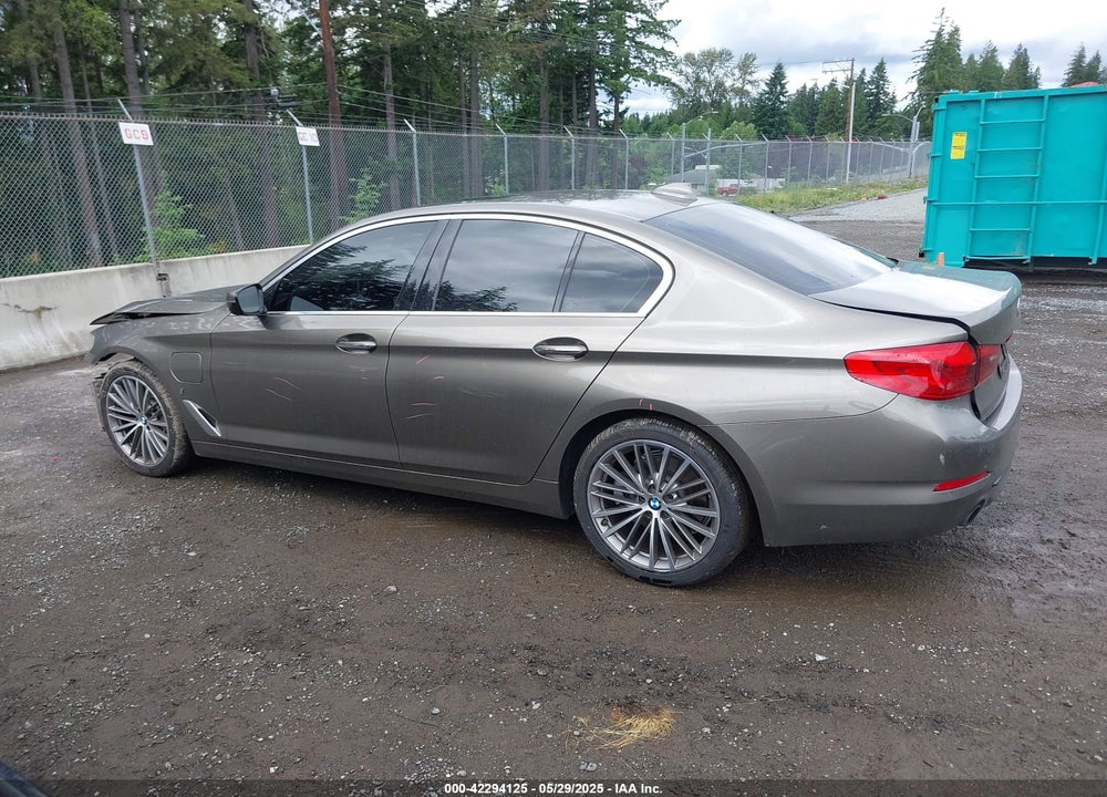 2018 BMW 530E VIN: WBAJA9C59JB250918