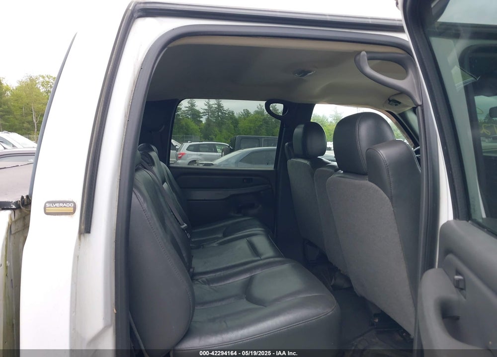 2005 CHEVROLET SILVERADO 2500HD VIN: 1GCHC23U25F822405