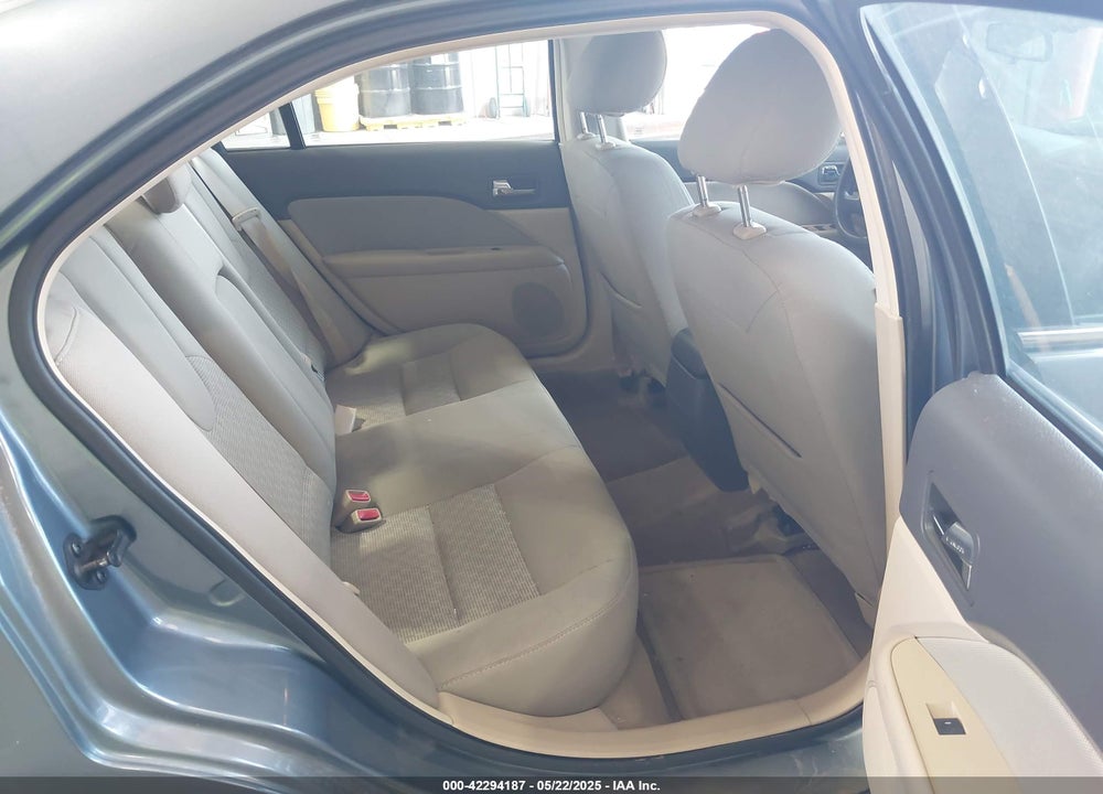 2011 FORD FUSION VIN: 3FAHP0HA7BR260125