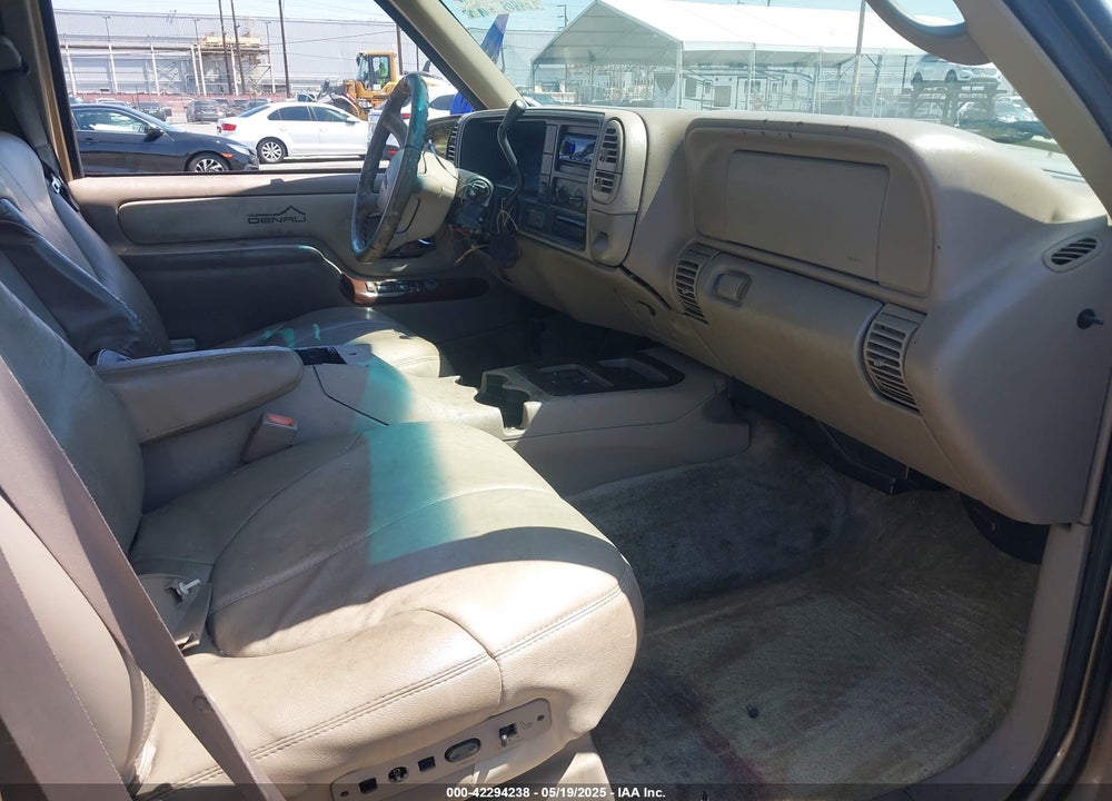 1999 GMC YUKON DENALI VIN: 1GKEK13R0XR907082