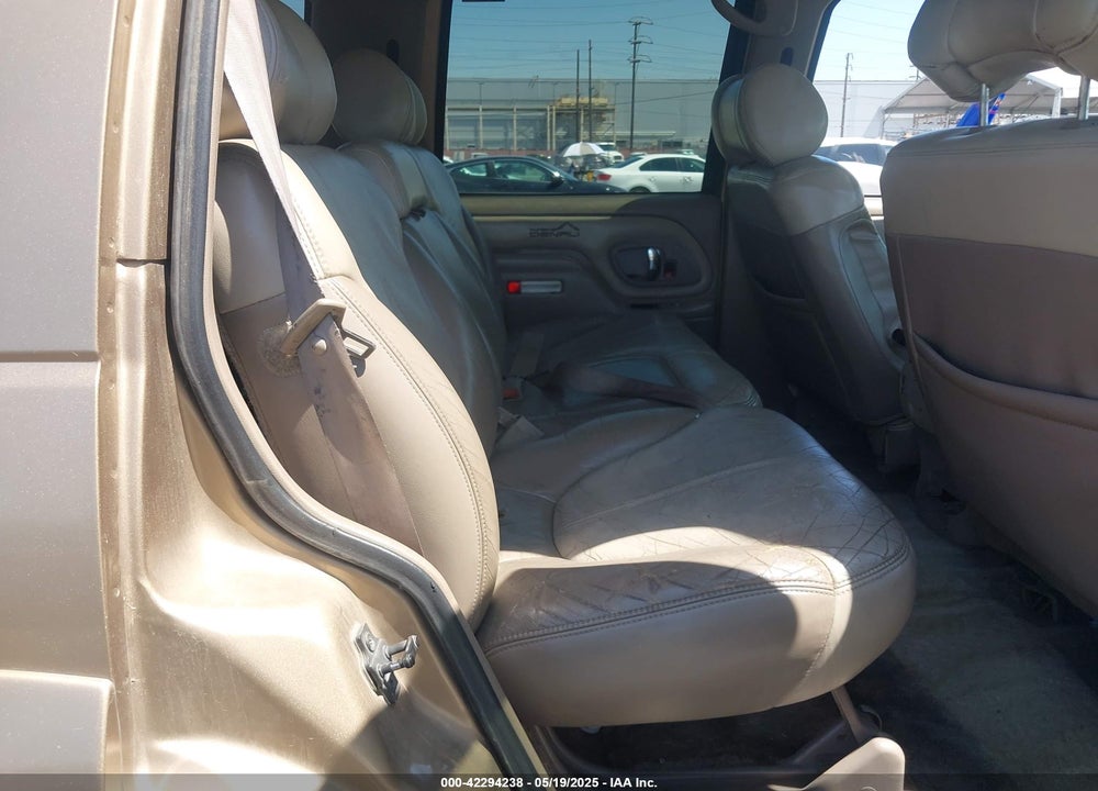 1999 GMC YUKON DENALI VIN: 1GKEK13R0XR907082