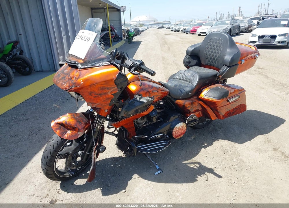 2018 HARLEY-DAVIDSON FLTRXS ROAD GLIDE SPECIAL VIN: 1HD1KTC36JB654611