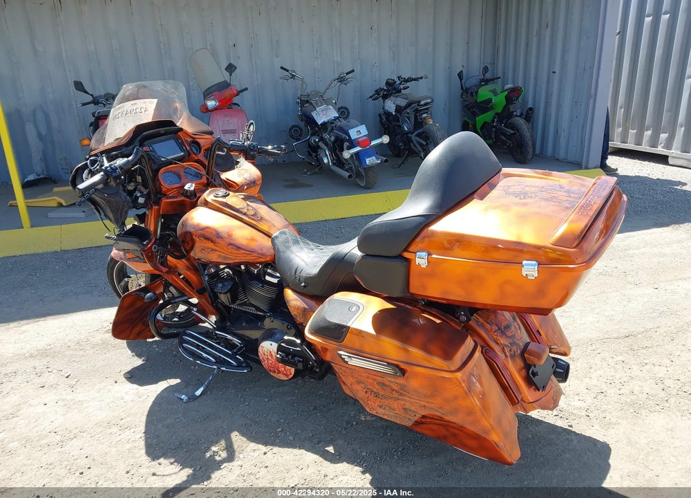 2018 HARLEY-DAVIDSON FLTRXS ROAD GLIDE SPECIAL VIN: 1HD1KTC36JB654611