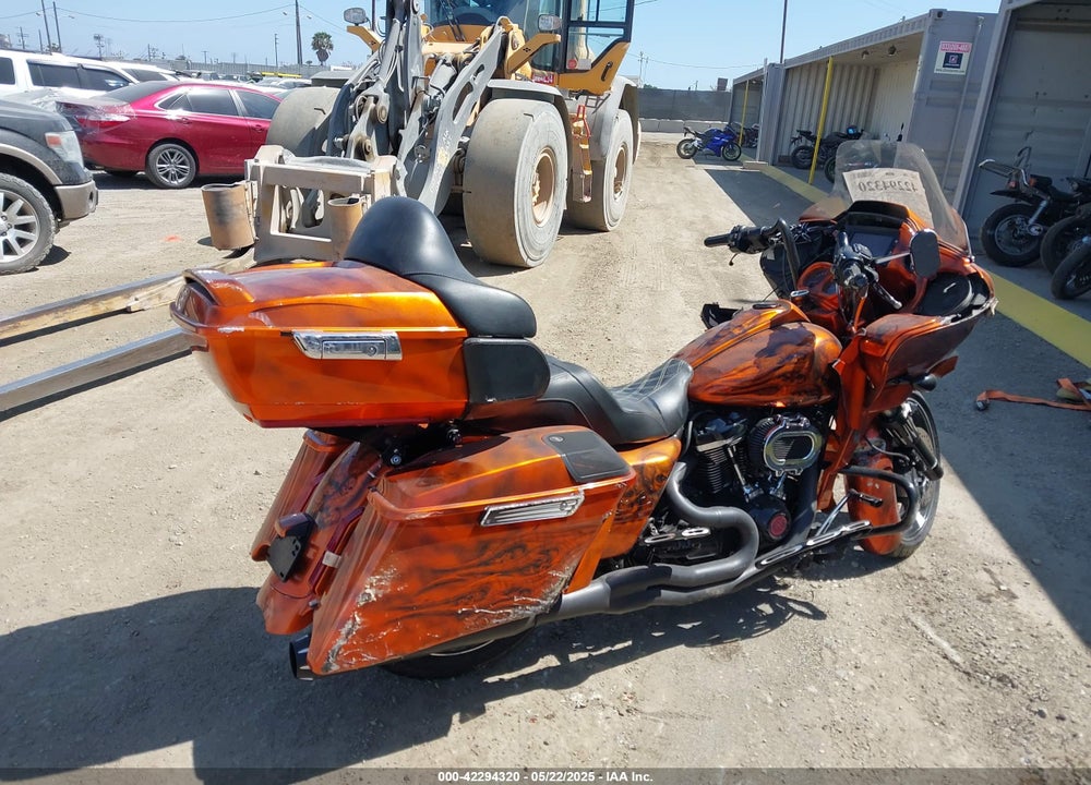 2018 HARLEY-DAVIDSON FLTRXS ROAD GLIDE SPECIAL VIN: 1HD1KTC36JB654611