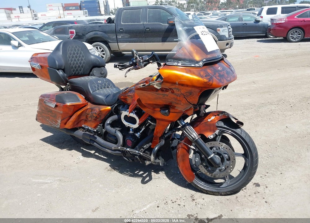 2018 HARLEY-DAVIDSON FLTRXS ROAD GLIDE SPECIAL VIN: 1HD1KTC36JB654611