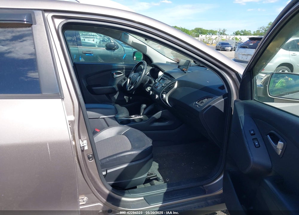 2012 HYUNDAI TUCSON GLS VIN: KM8JUCAC7CU492540