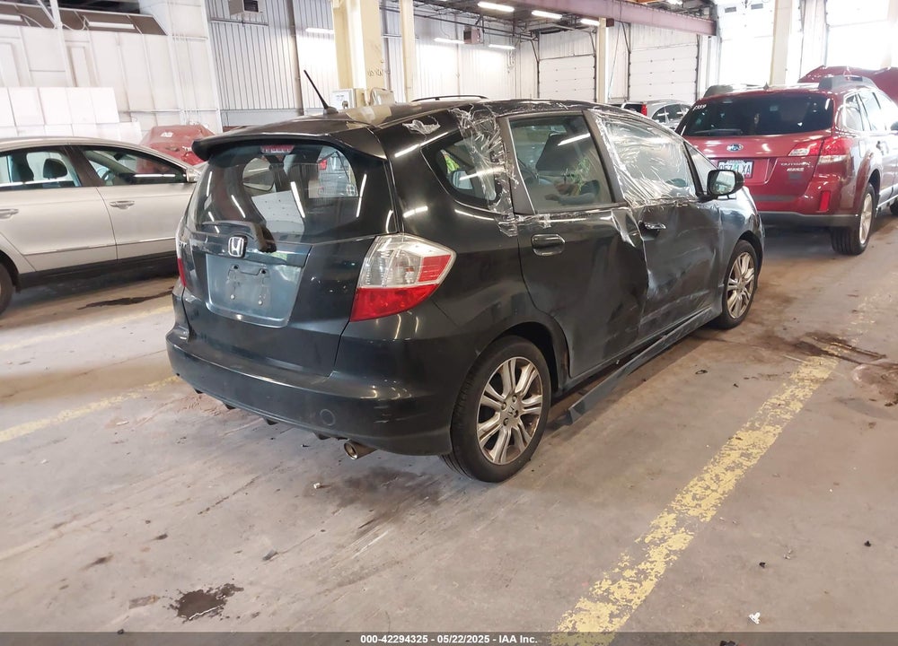 2011 HONDA FIT SPORT VIN: JHMGE8H59BC017958