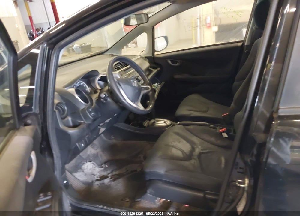 2011 HONDA FIT SPORT VIN: JHMGE8H59BC017958